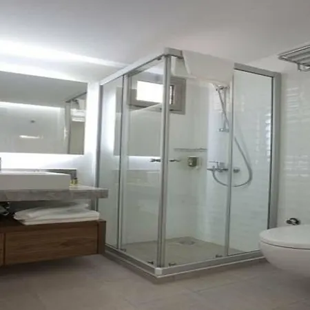 Kalinda Otel 2*